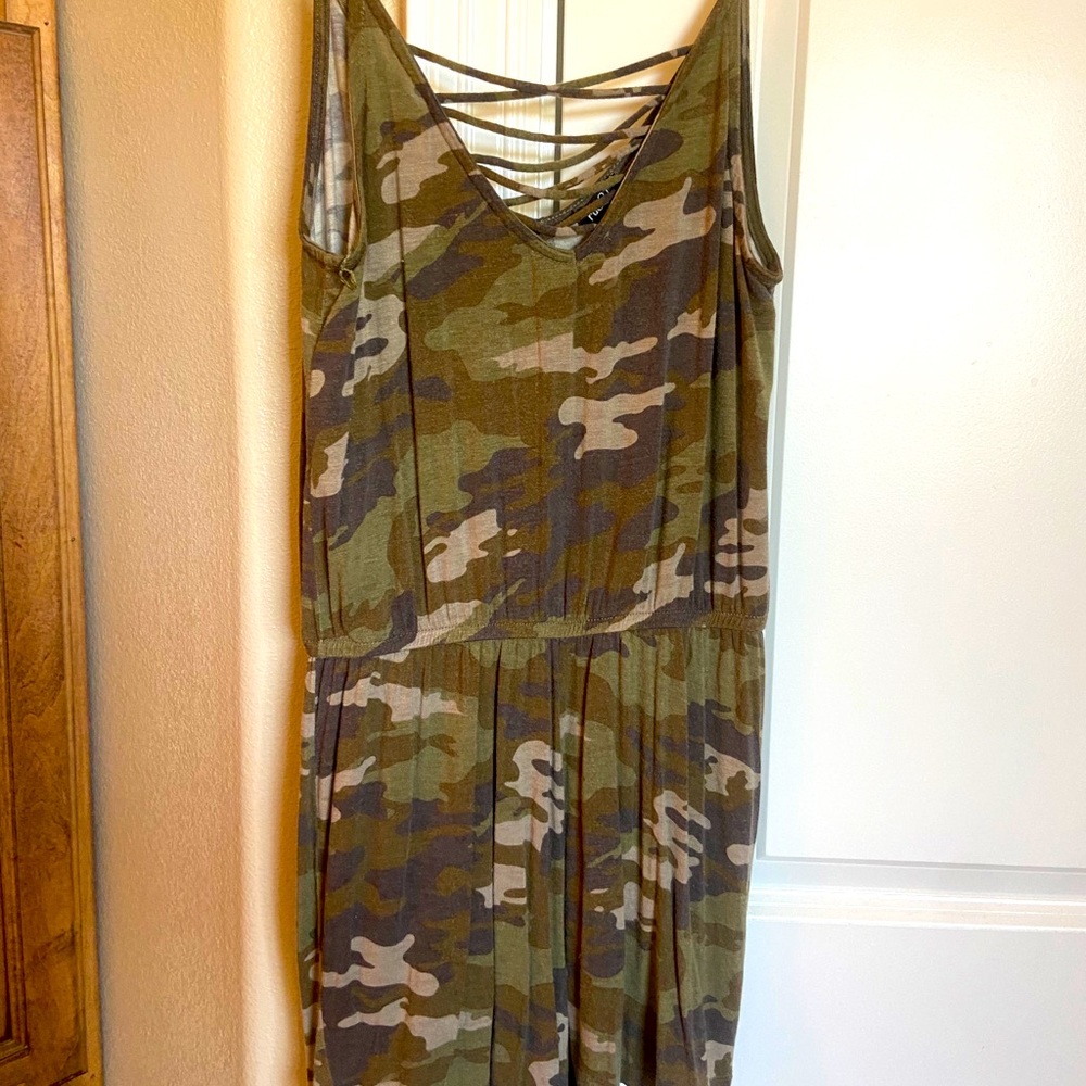 Camo romper. Size S/M